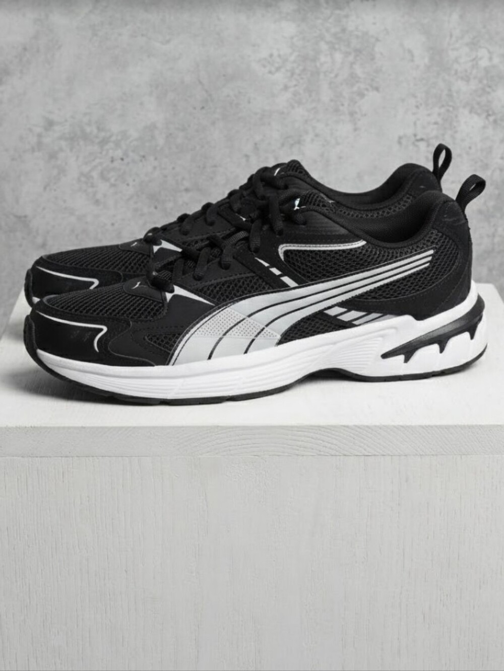 NWOT PUMA Milenio Tech 2000 Women's 9 Wider Fit Mens 7.5